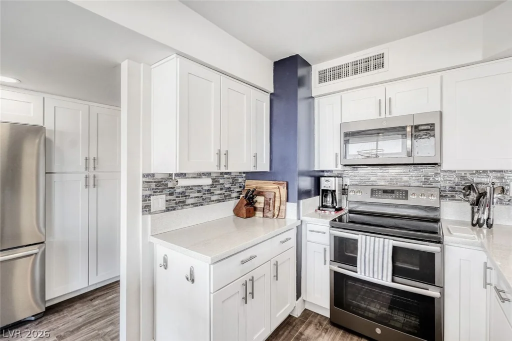 3111 Bel Air, Las Vegas, NV 89109