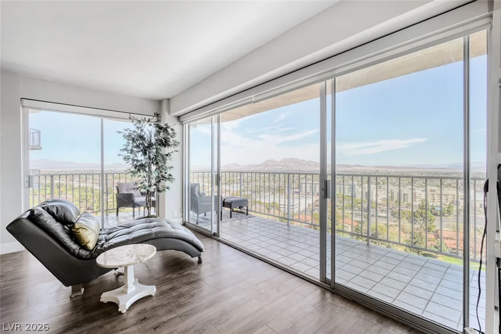 3111 Bel Air, Las Vegas, NV 89109