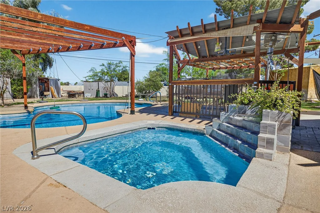 4534 Emerald, Las Vegas, NV 89120