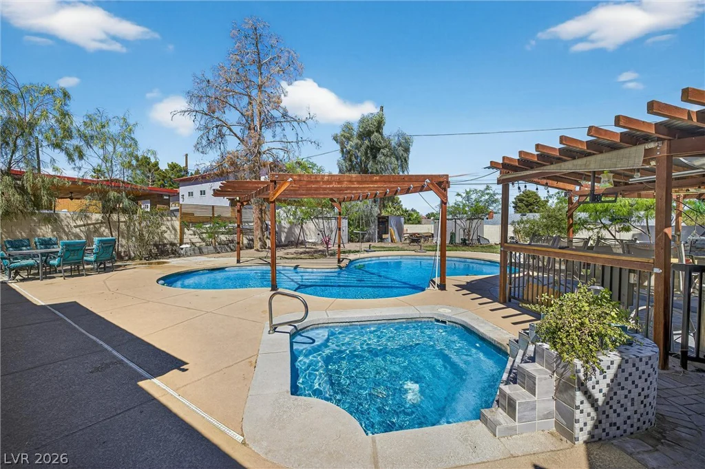 4534 Emerald, Las Vegas, NV 89120