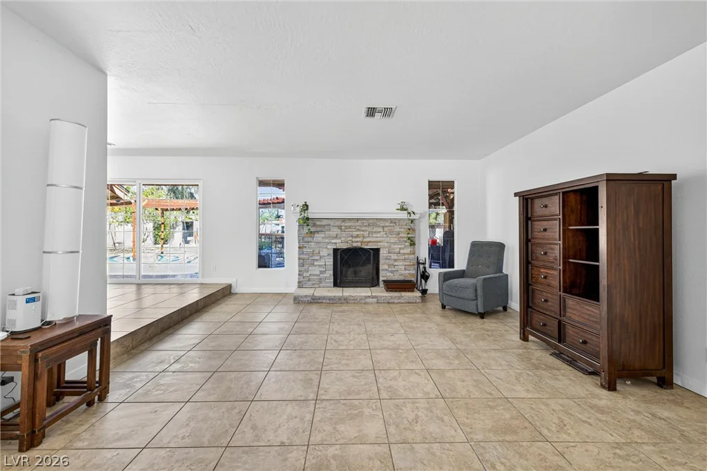 4534 Emerald, Las Vegas, NV 89120