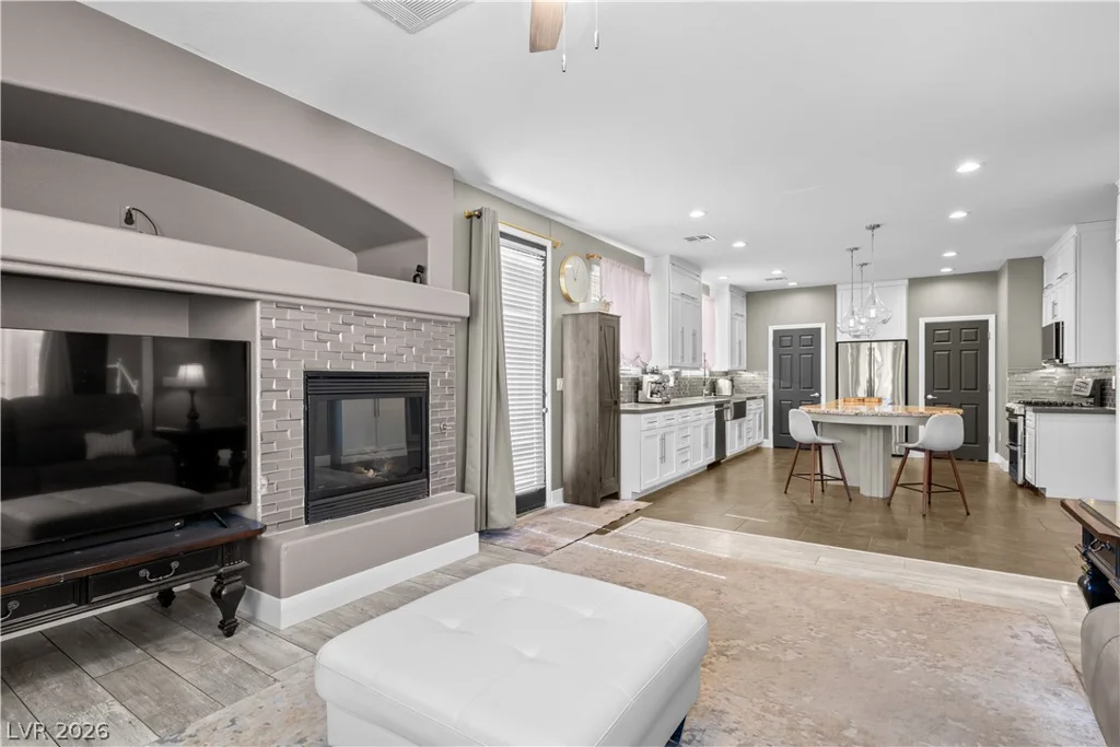 214 Rolling Desert, Henderson, NV 89012