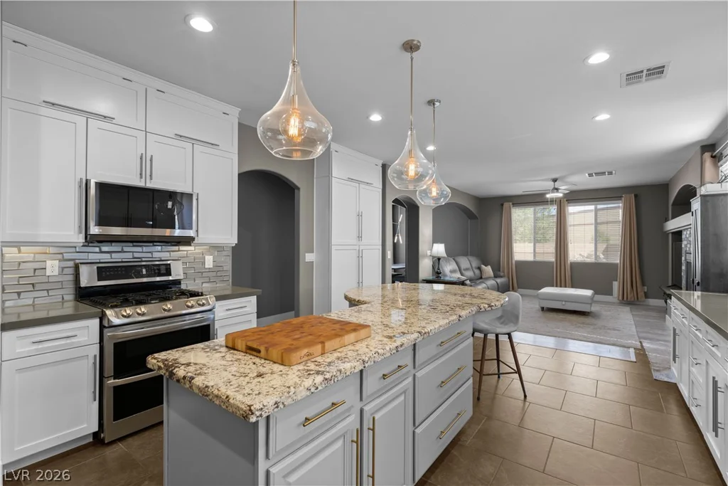 214 Rolling Desert, Henderson, NV 89012