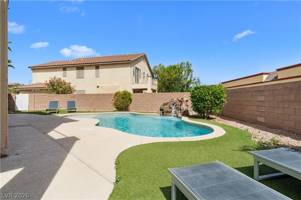 214 Rolling Desert, Henderson, NV 89012
