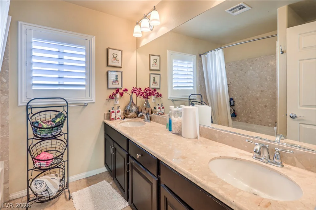 1010 Saffex Rose, Henderson, NV 89052