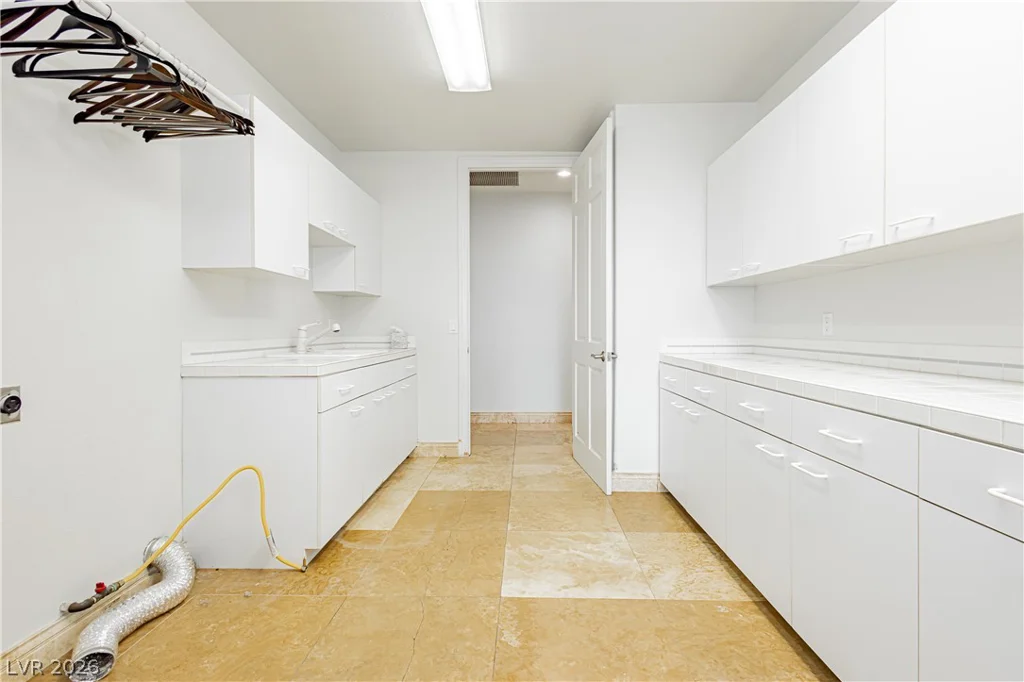 2057 Troon, Henderson, NV 89074