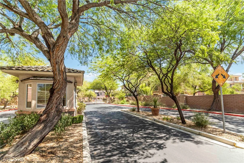 10013 Sable Point, Las Vegas, NV 89178
