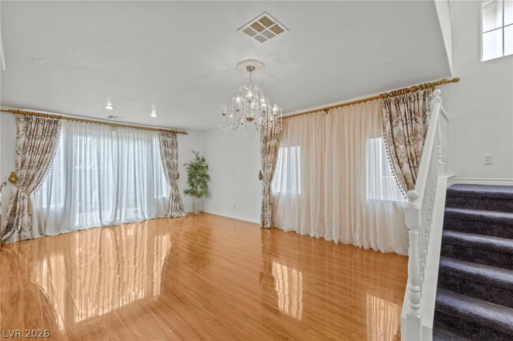 10338 Castle Springs, Las Vegas, NV 89178