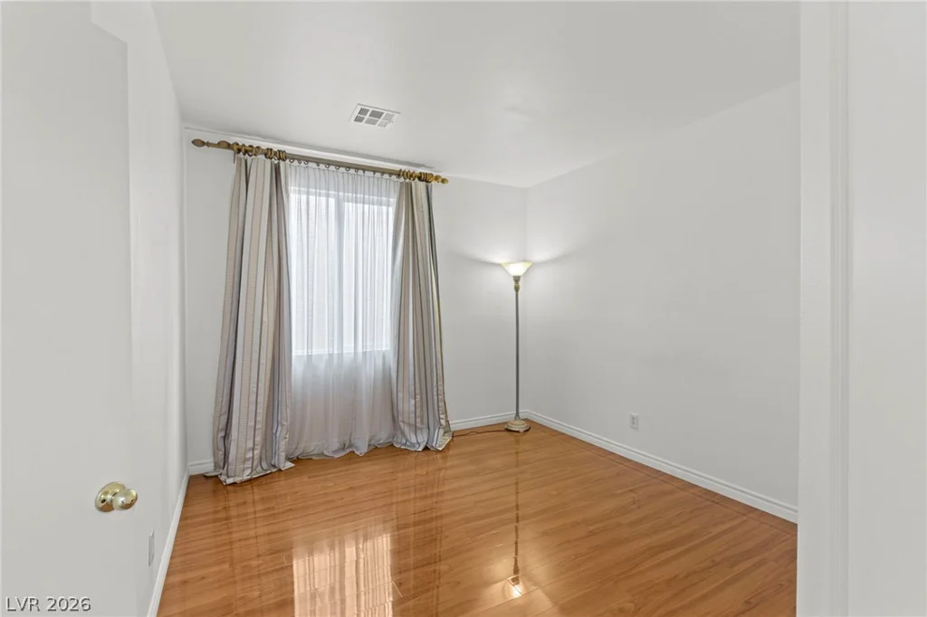 10338 Castle Springs, Las Vegas, NV 89178