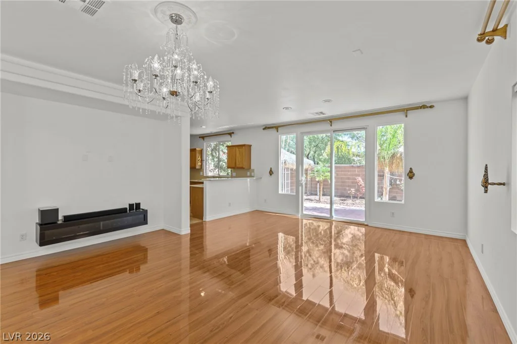 10338 Castle Springs, Las Vegas, NV 89178