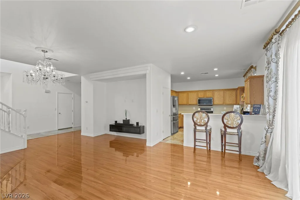 10338 Castle Springs, Las Vegas, NV 89178
