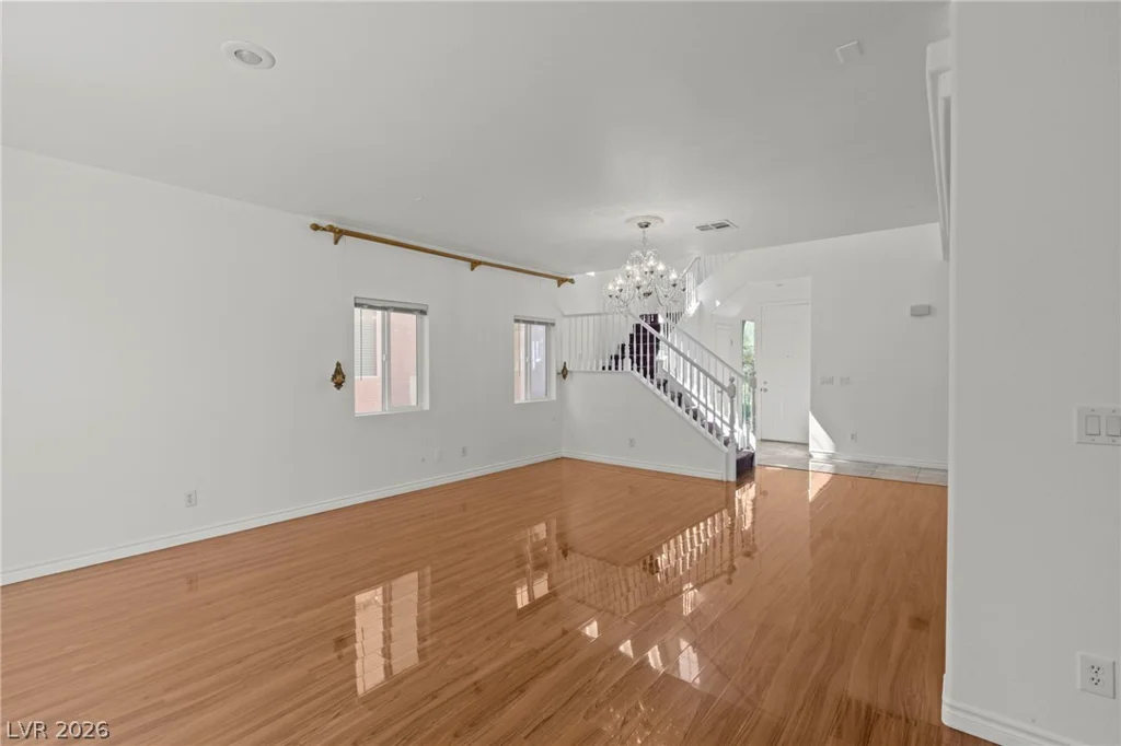 10338 Castle Springs, Las Vegas, NV 89178