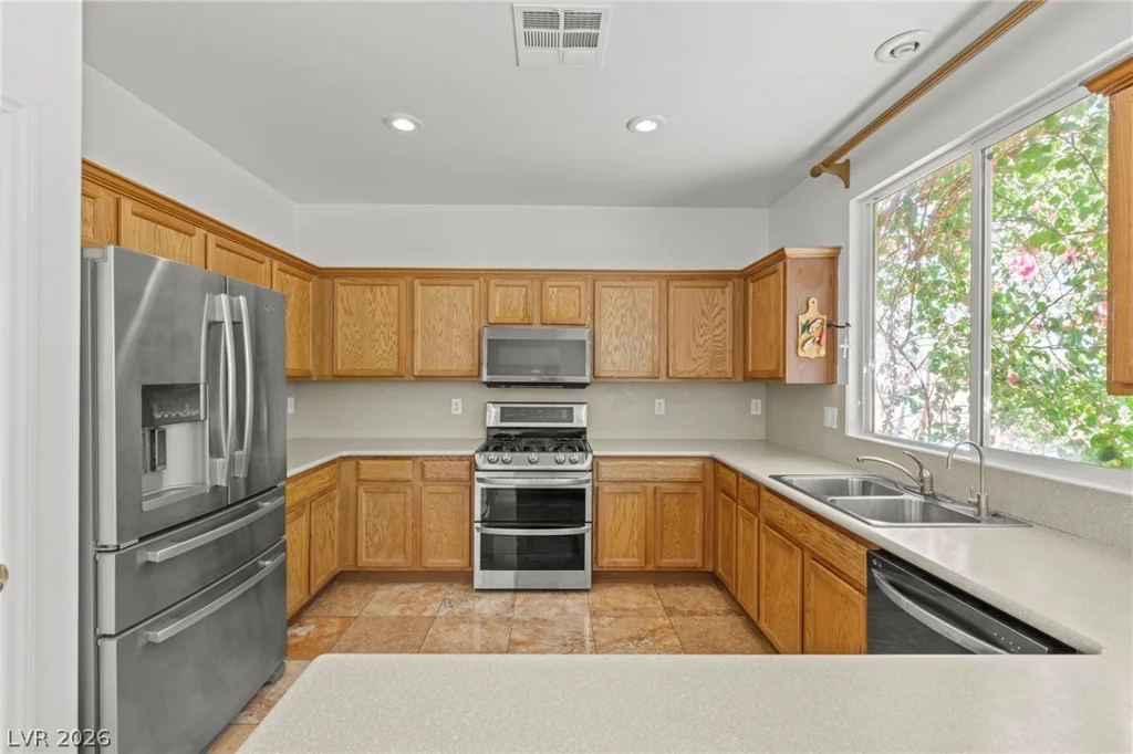 10338 Castle Springs, Las Vegas, NV 89178
