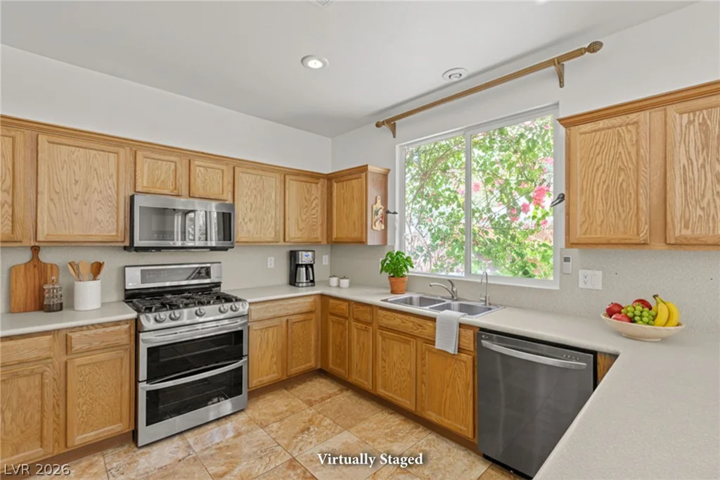 10338 Castle Springs, Las Vegas, NV 89178