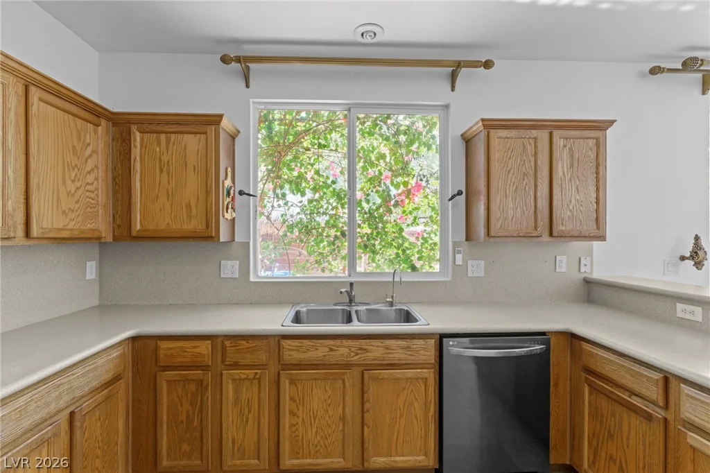10338 Castle Springs, Las Vegas, NV 89178