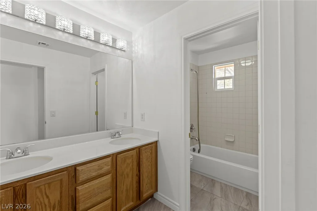 10338 Castle Springs, Las Vegas, NV 89178