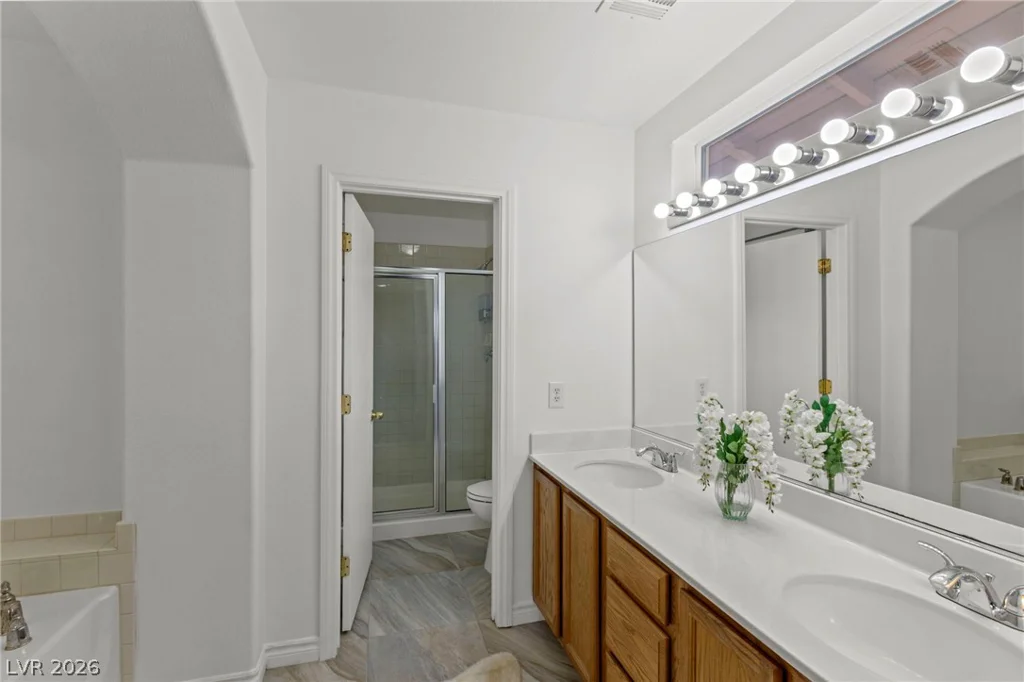 10338 Castle Springs, Las Vegas, NV 89178