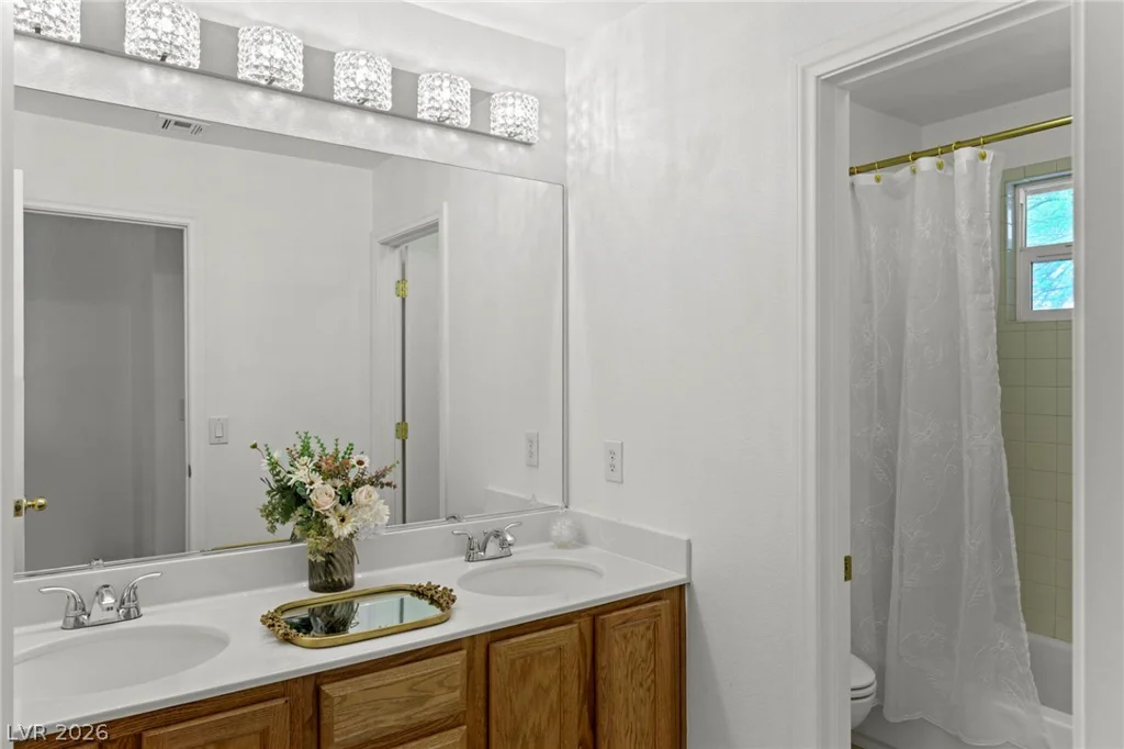 10338 Castle Springs, Las Vegas, NV 89178