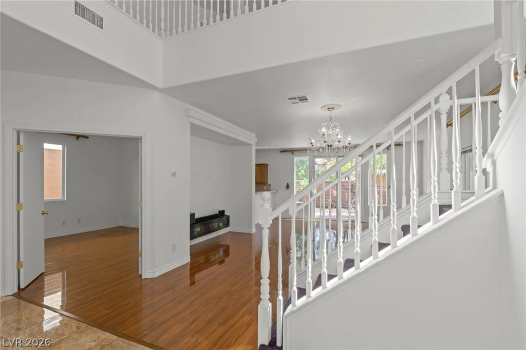 10338 Castle Springs, Las Vegas, NV 89178