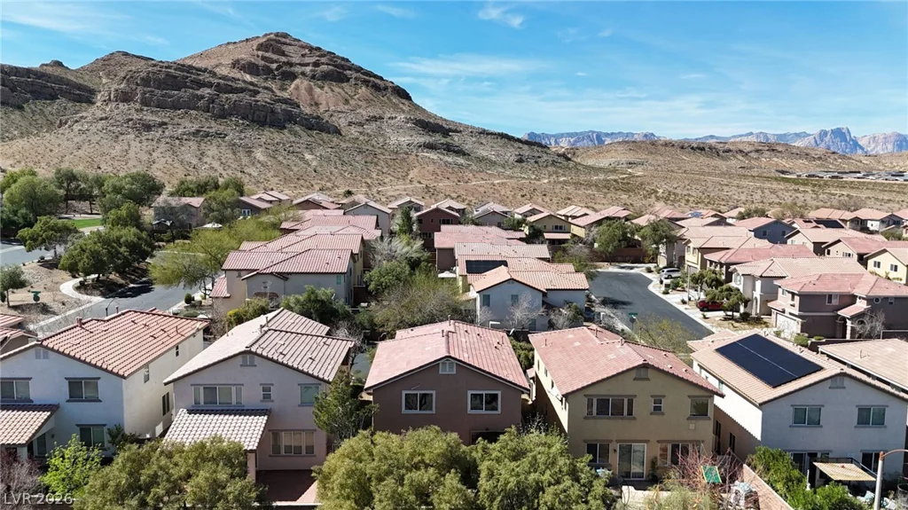 10338 Castle Springs, Las Vegas, NV 89178