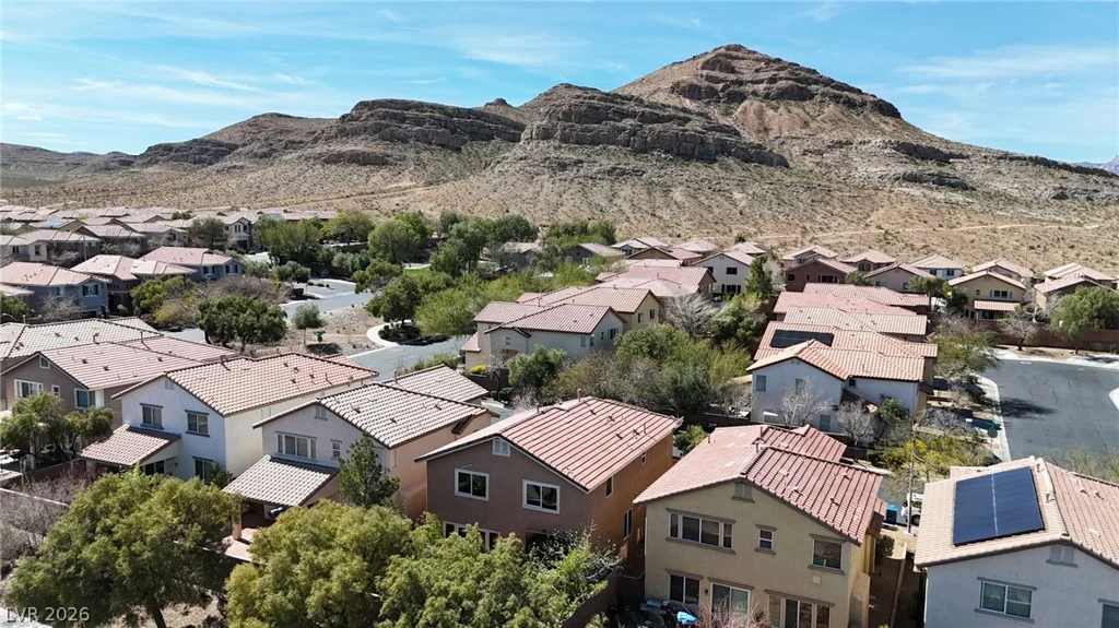 10338 Castle Springs, Las Vegas, NV 89178