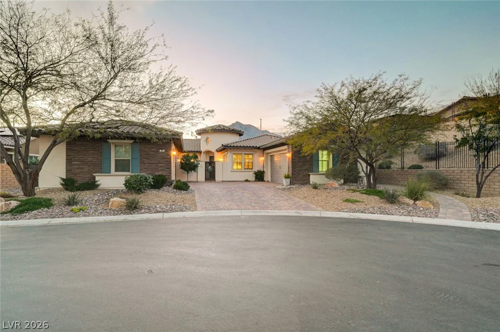 81 Navarra Canyon, Las Vegas, NV 89138