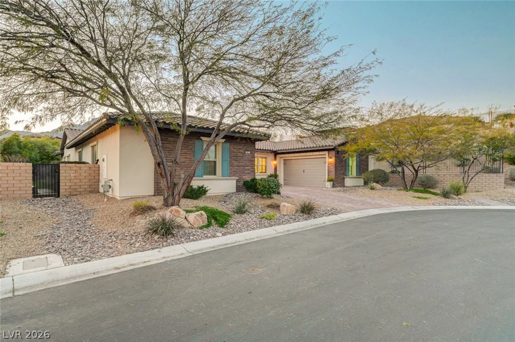 81 Navarra Canyon, Las Vegas, NV 89138