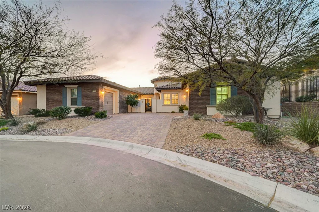 81 Navarra Canyon, Las Vegas, NV 89138