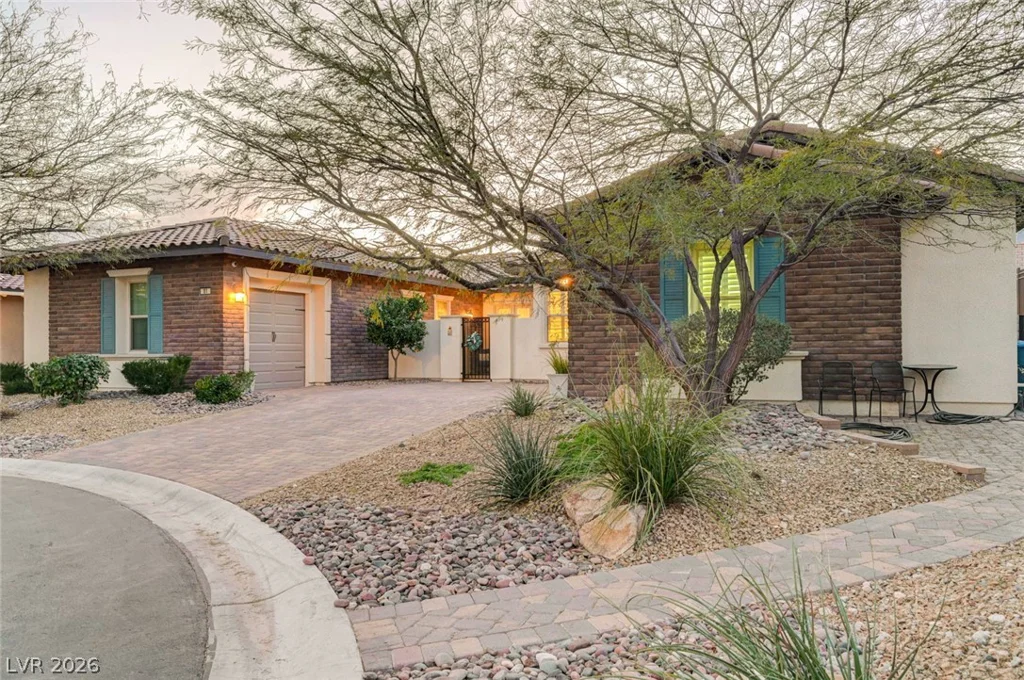 81 Navarra Canyon, Las Vegas, NV 89138