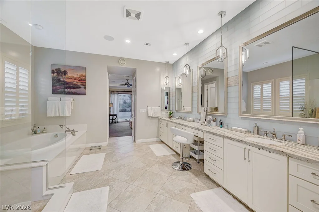 81 Navarra Canyon, Las Vegas, NV 89138
