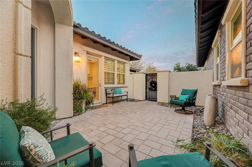 81 Navarra Canyon, Las Vegas, NV 89138