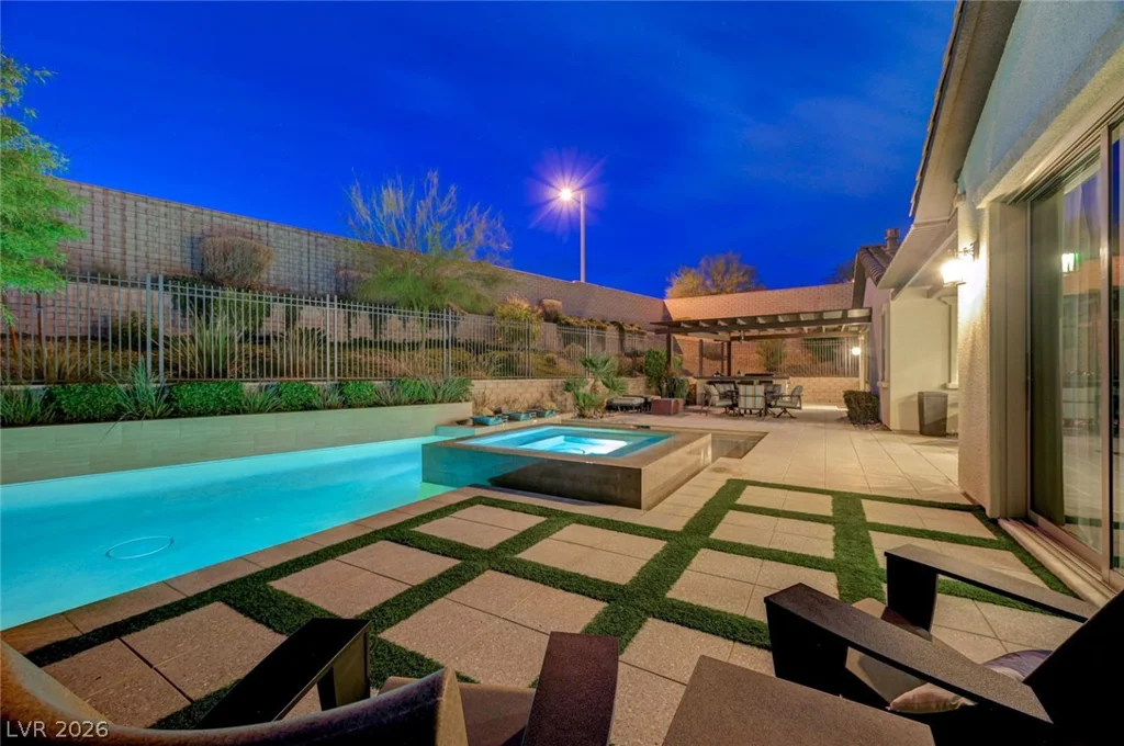 81 Navarra Canyon, Las Vegas, NV 89138