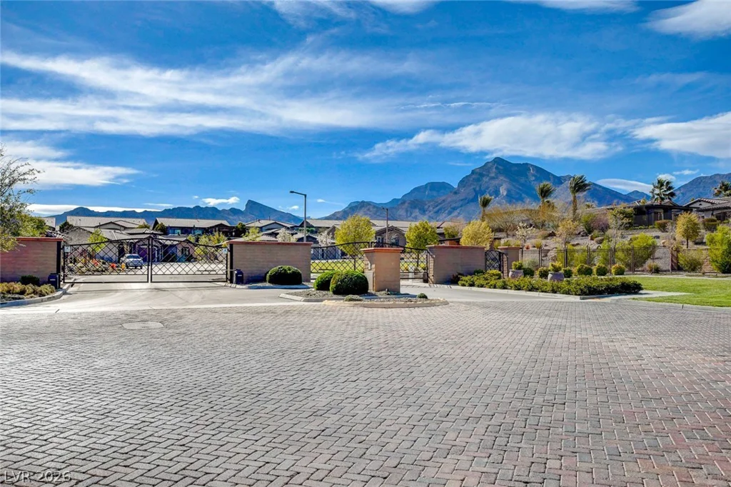 81 Navarra Canyon, Las Vegas, NV 89138
