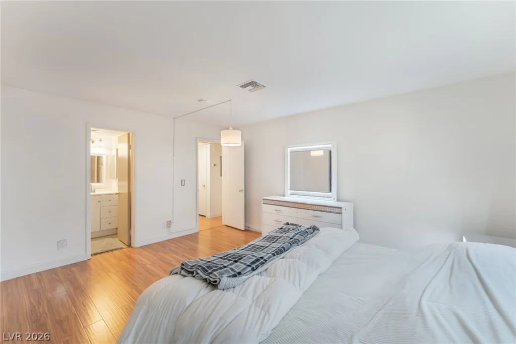 1305 Markwood, Las Vegas, NV 89128