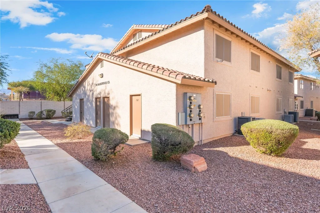 1305 Markwood, Las Vegas, NV 89128