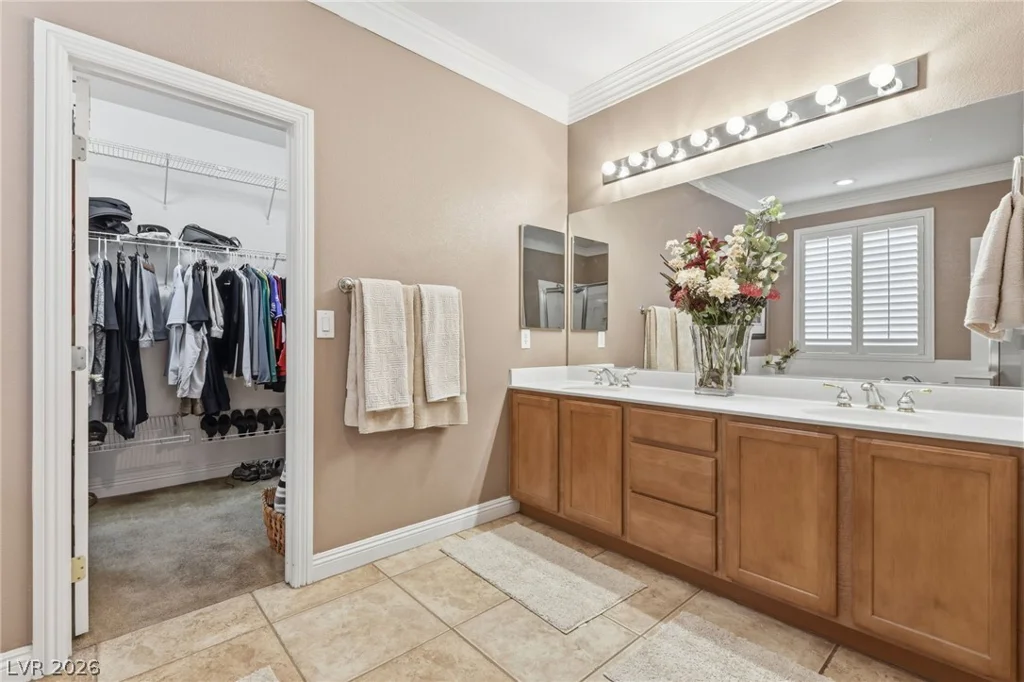 10029 Central Valley, Las Vegas, NV 89149
