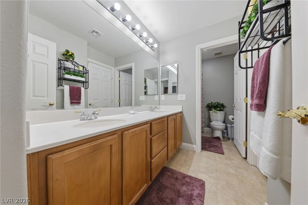 10029 Central Valley, Las Vegas, NV 89149