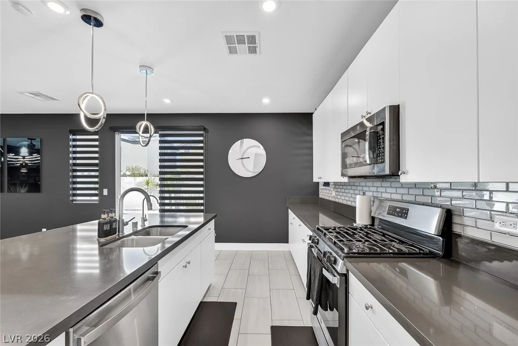 6118 Rock Arch, Las Vegas, NV 89141