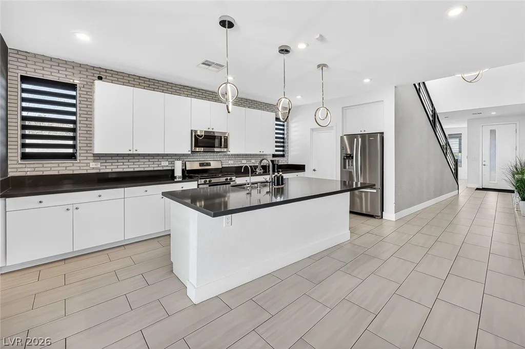 6118 Rock Arch, Las Vegas, NV 89141