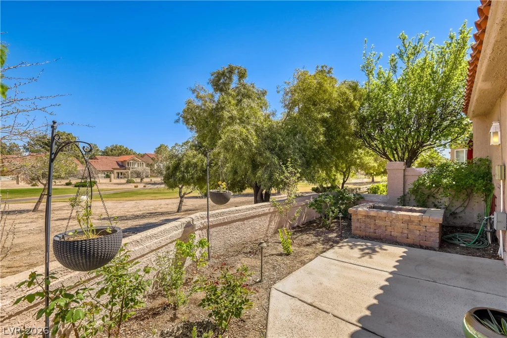 8243 Round Hills, Las Vegas, NV 89113