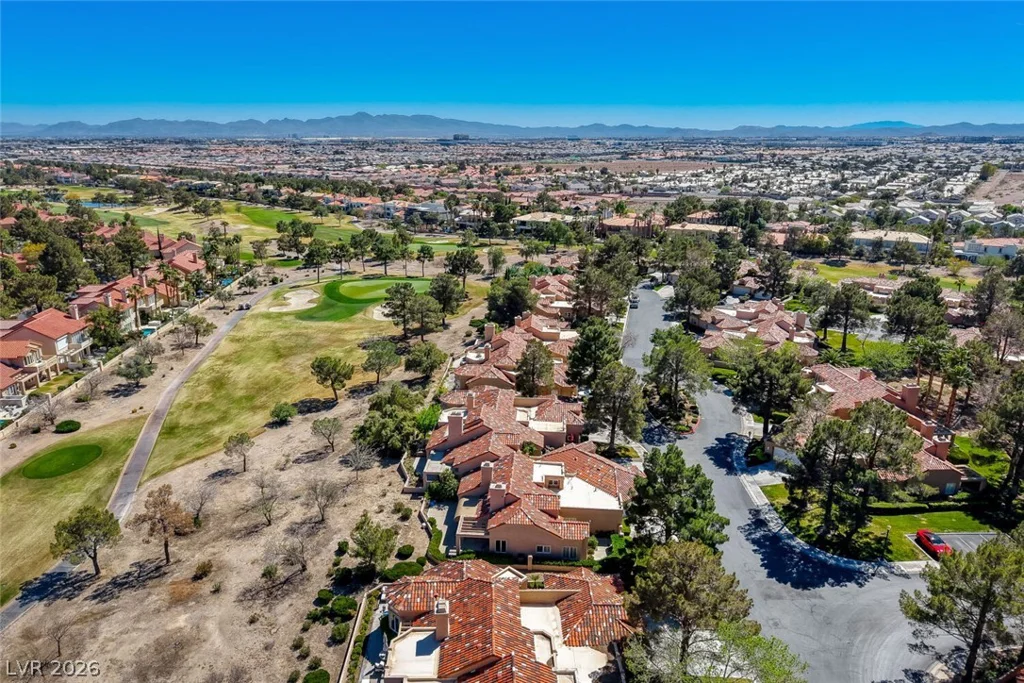 8243 Round Hills, Las Vegas, NV 89113