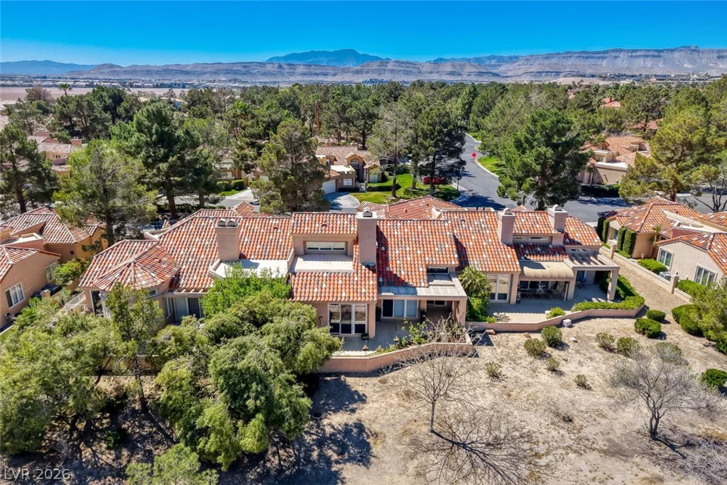 8243 Round Hills, Las Vegas, NV 89113
