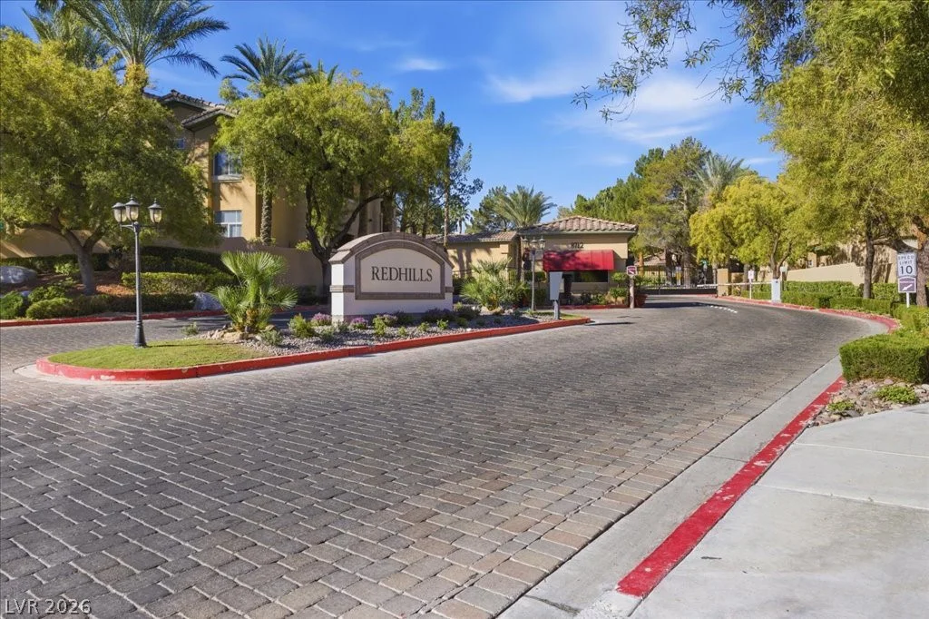 1700 Hills Of Red, Las Vegas, NV 89128