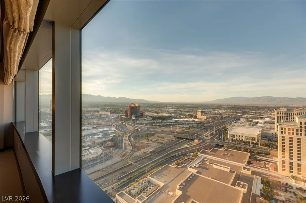 2600 Harmon, Las Vegas, NV 89158