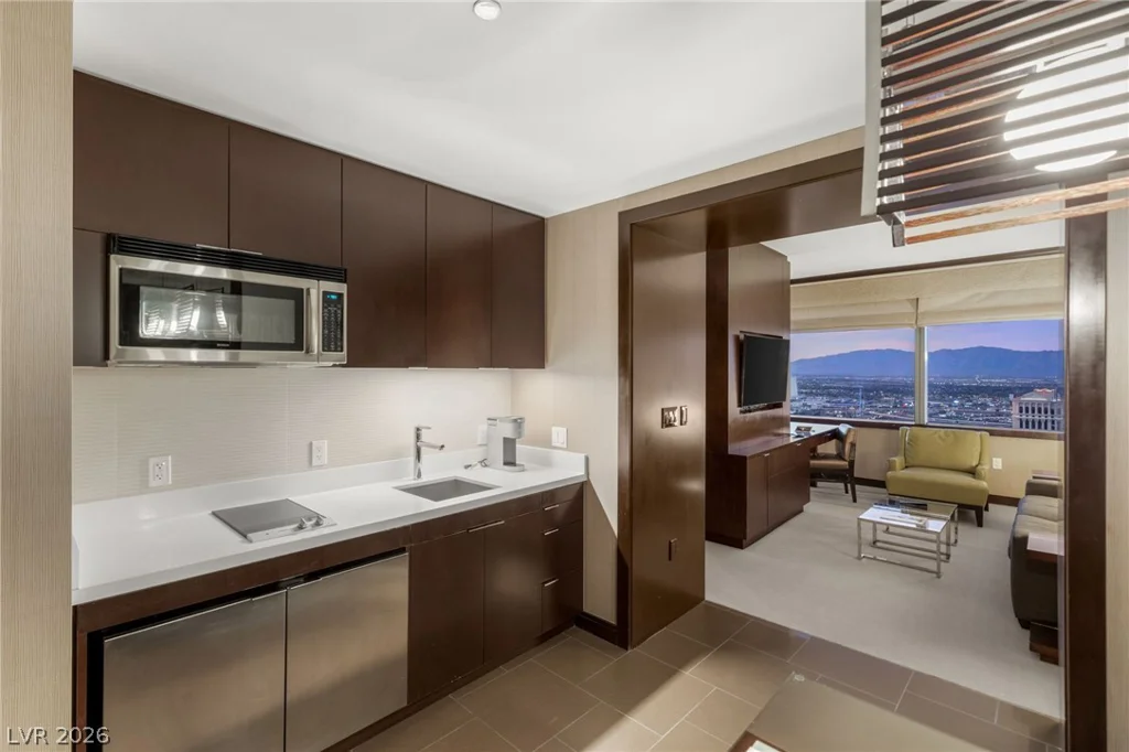 2600 Harmon, Las Vegas, NV 89158