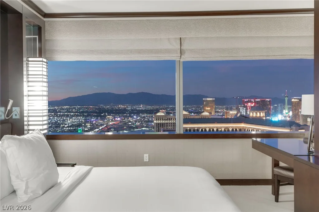 2600 Harmon, Las Vegas, NV 89158