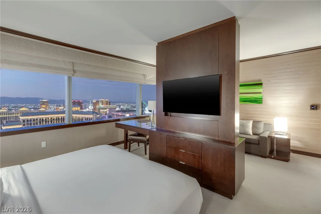 2600 Harmon, Las Vegas, NV 89158