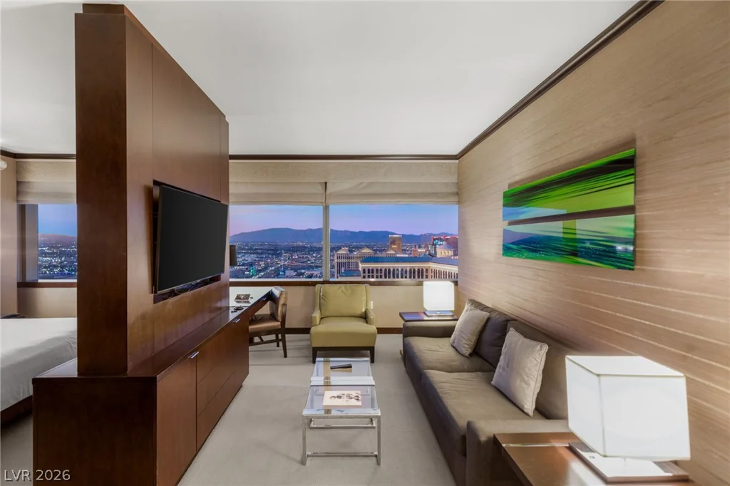 2600 Harmon, Las Vegas, NV 89158
