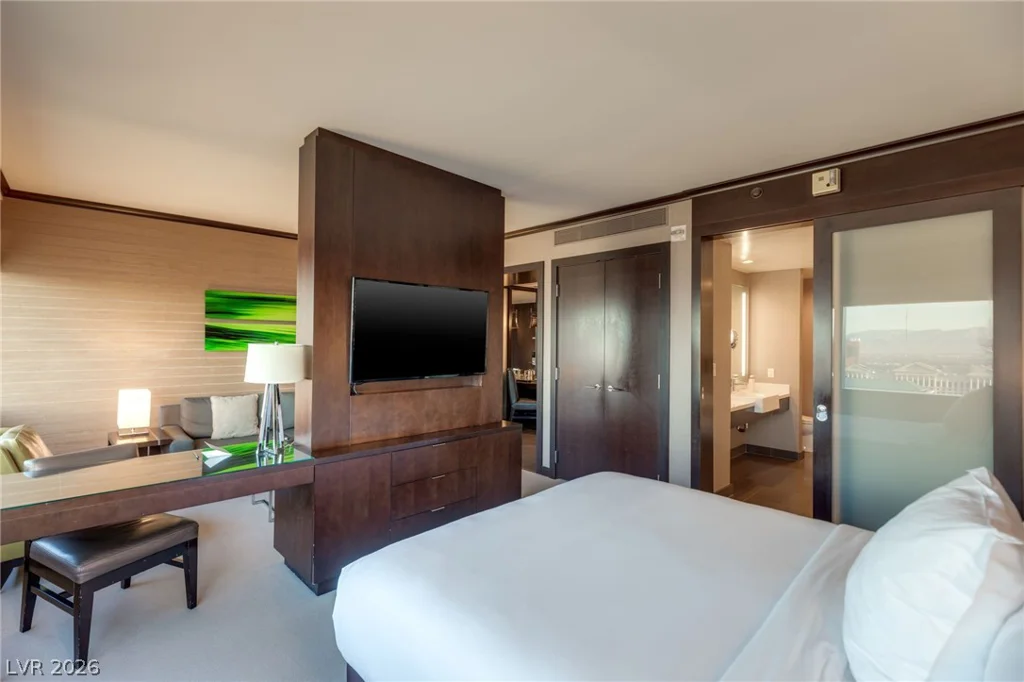 2600 Harmon, Las Vegas, NV 89158