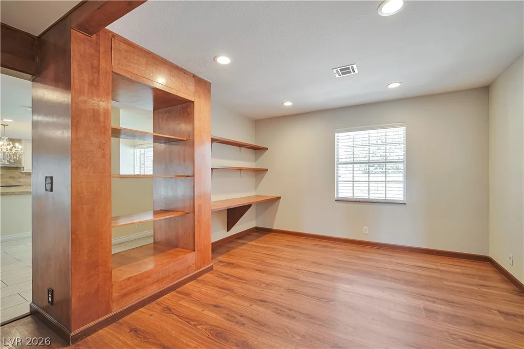 4065 Maulding, Las Vegas, NV 89139